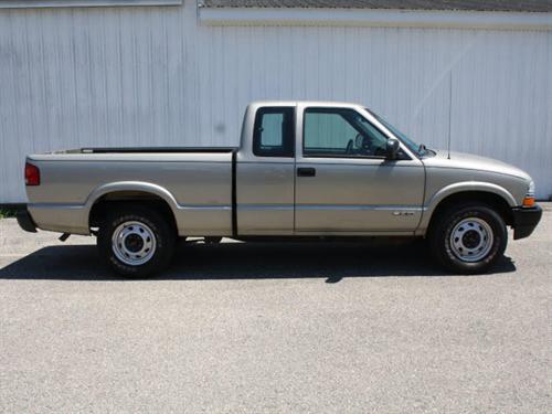 Chevrolet S10 2002 photo 2