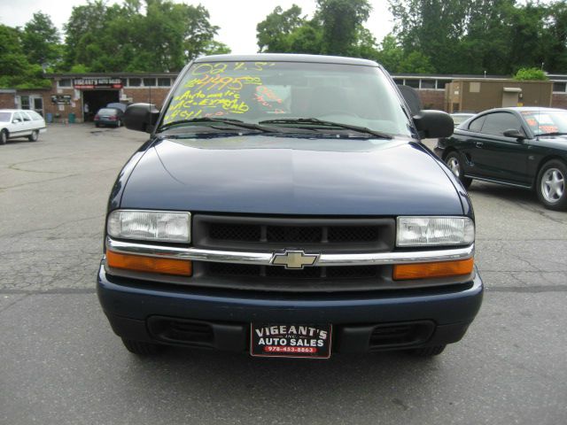 Chevrolet S10 4dr Sdn Auto GLS w/XM Pickup Truck
