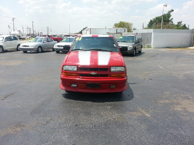 Chevrolet S10 2003 photo 2