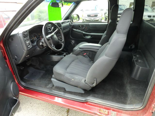 Chevrolet S10 Level 2, 1-owner Pickup Truck