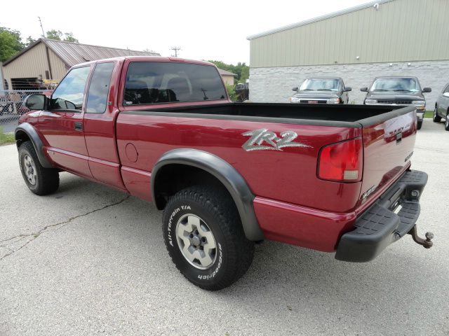 Chevrolet S10 2003 photo 1