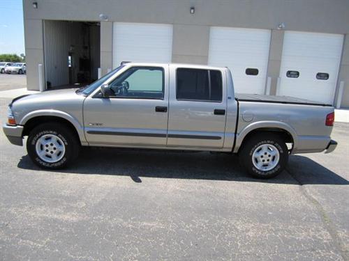 Chevrolet S10 2003 photo 1