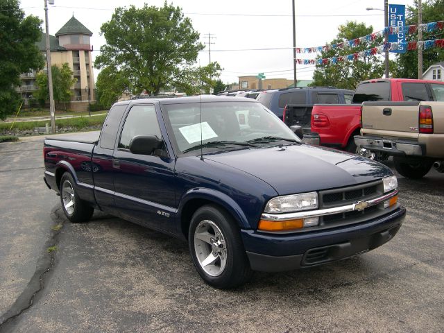Chevrolet S10 2003 photo 2