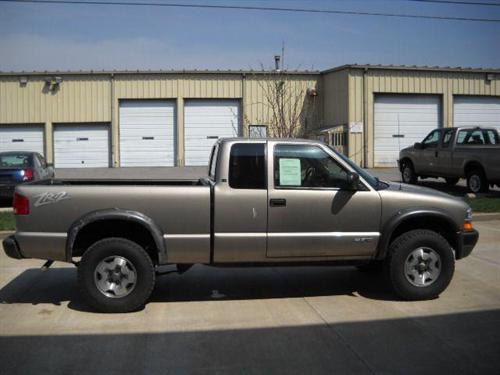 Chevrolet S10 2003 photo 1