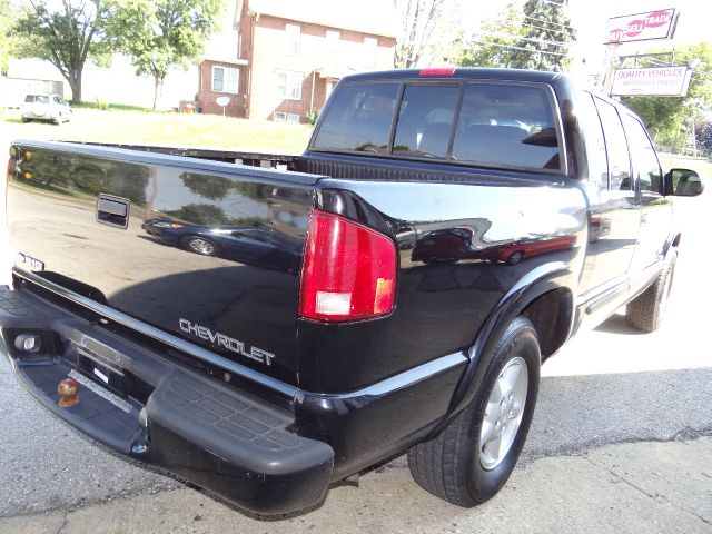 Chevrolet S10 C300 Luxury Sedan 4D Pickup Truck