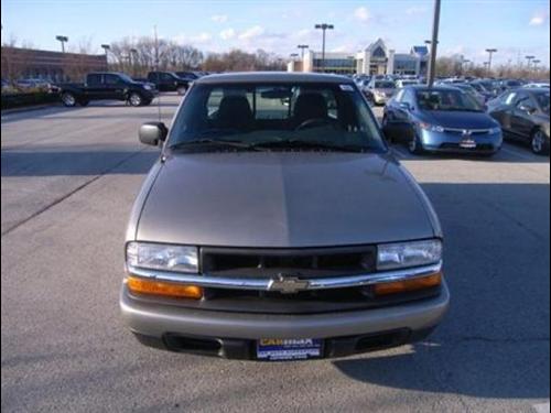Chevrolet S10 2003 photo 1