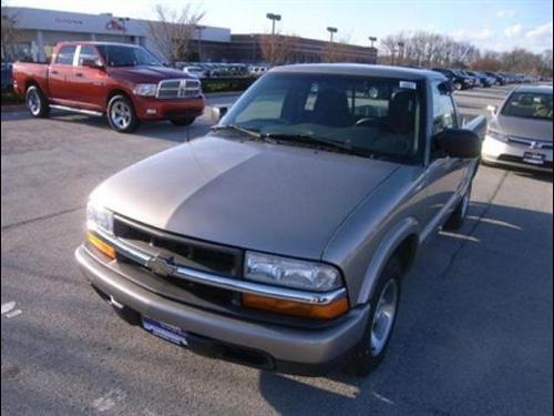 Chevrolet S10 2003 photo 2