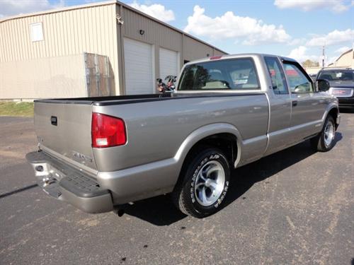 Chevrolet S10 2003 photo 2