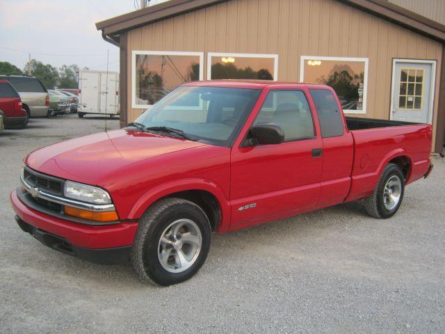 Chevrolet S10 4dr Sdn Auto GLS w/XM Pickup