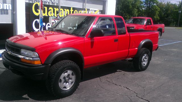 Chevrolet S10 2003 photo 2