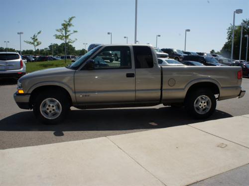Chevrolet S10 2003 photo 1
