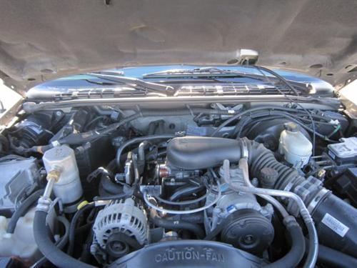 Chevrolet S10 2003 photo 2