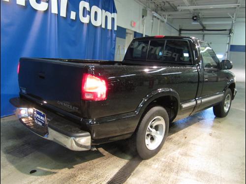 Chevrolet S10 2003 photo 1