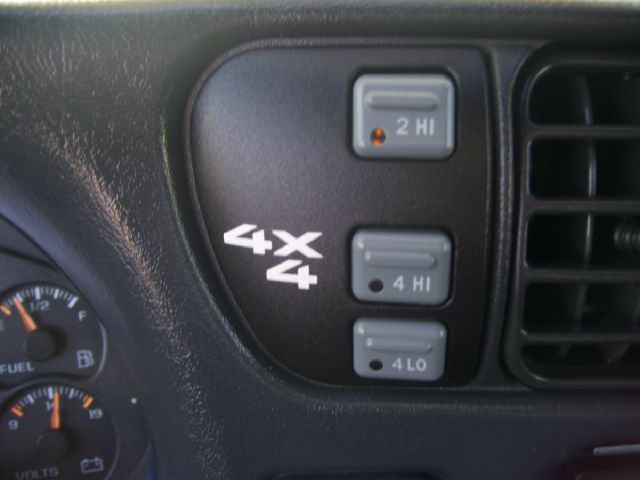 Chevrolet S10 2003 photo 1