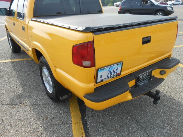 Chevrolet S10 C300 Luxury Sedan 4D Pickup Truck