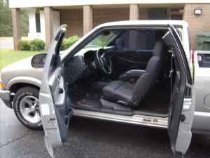 Chevrolet S10 2003 photo 2