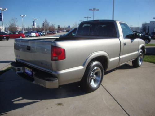 Chevrolet S10 2003 photo 2