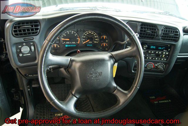 Chevrolet S10 4dr Sdn Auto GLS w/XM Pickup Truck