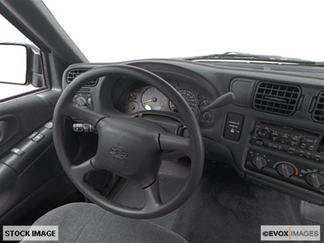 Chevrolet S10 2003 photo 1