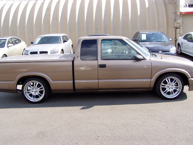 Chevrolet S10 2003 photo 2