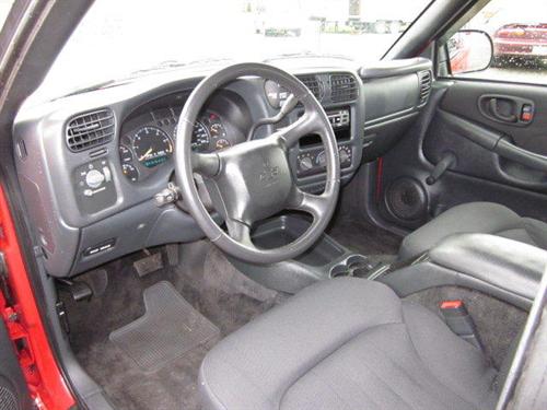 Chevrolet S10 2003 photo 2