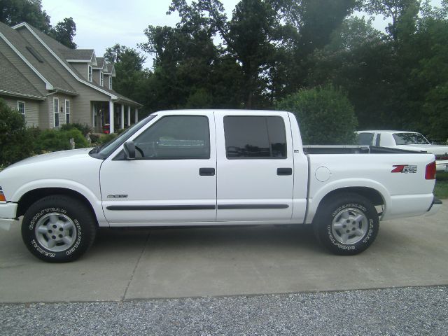 Chevrolet S10 C300 Luxury Sedan 4D Pickup Truck