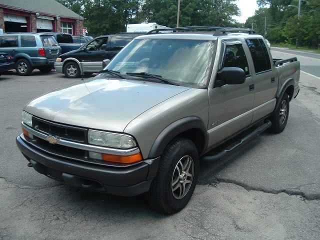Chevrolet S10 2004 photo 2