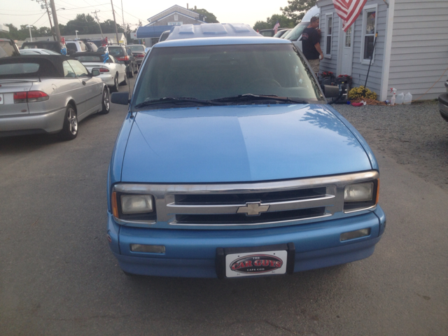 Chevrolet S10 Pickup 1997 photo 2