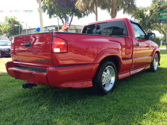 Chevrolet S10 Pickup 2000 photo 1
