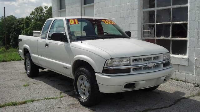 Chevrolet S10 Pickup 2000 photo 1