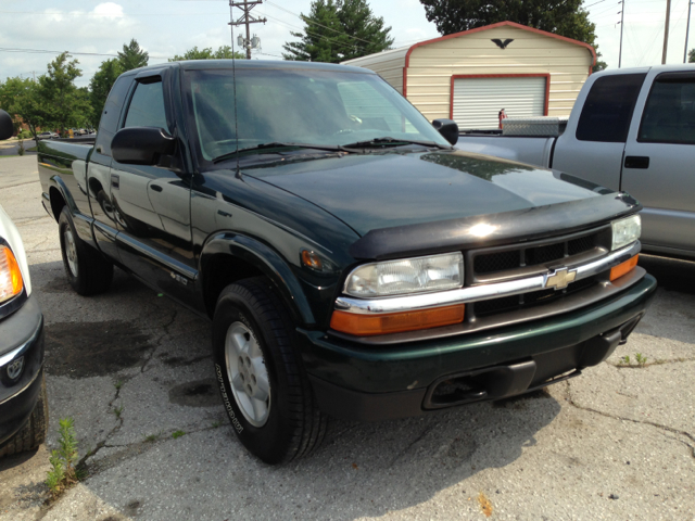 Chevrolet S10 Pickup 2002 photo 1