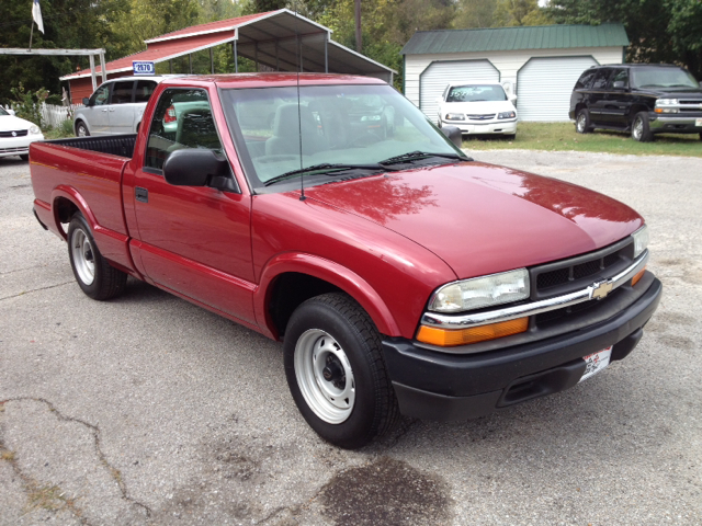 Chevrolet S10 Pickup 2003 photo 2