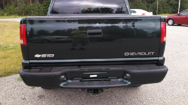 Chevrolet S10 Pickup 2003 photo 2