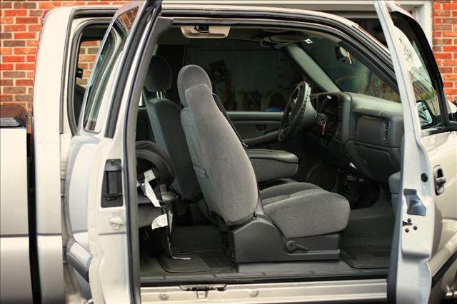 Chevrolet Sierra 2004 photo 2