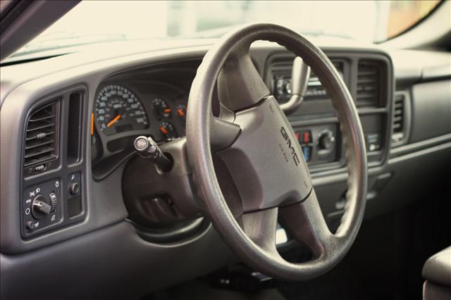 Chevrolet Sierra 2004 photo 3