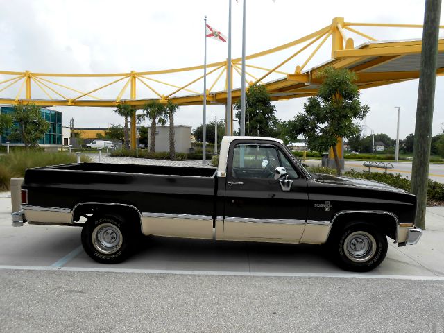Chevrolet Silverado 14 Box MPR Pickup Truck