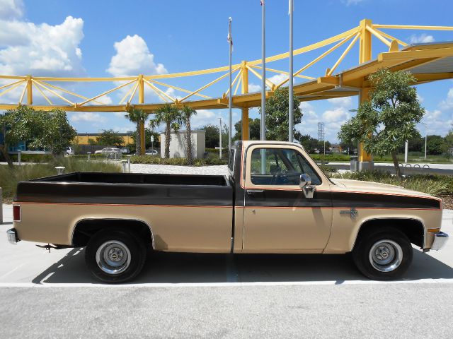 Chevrolet Silverado W/leather Pickup Truck