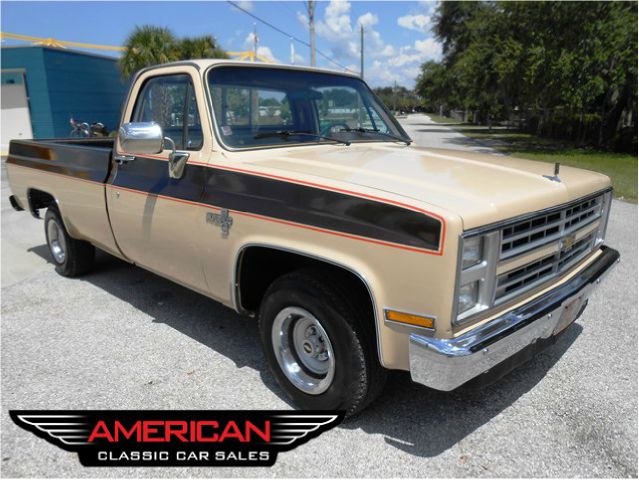 Chevrolet Silverado 1985 photo 1