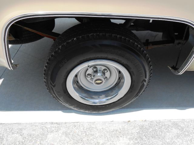 Chevrolet Silverado 1985 photo 4