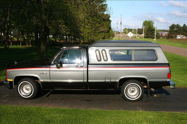 Chevrolet Silverado Touring 4WD Pickup