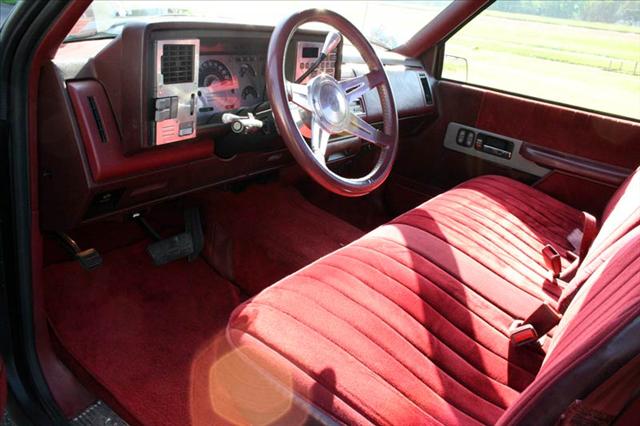 Chevrolet Silverado 1990 photo 3