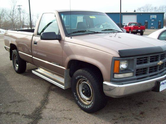 Chevrolet Silverado 1996 photo 2