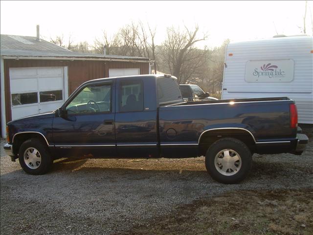 Chevrolet Silverado 1998 photo 2