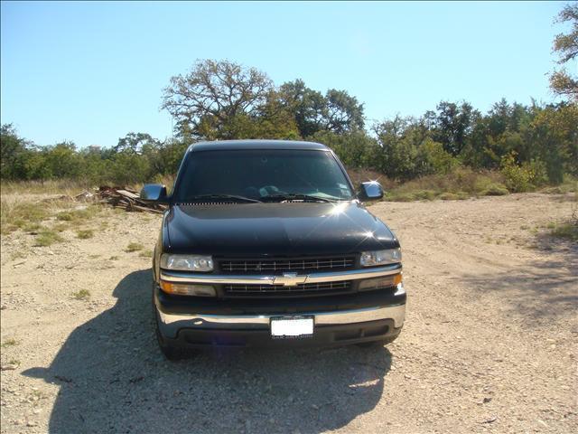 Chevrolet Silverado 2000 photo 2