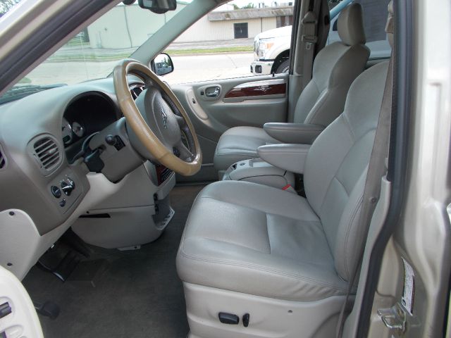 Chrysler 200 2005 photo 2