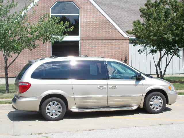 Chrysler 200 2005 photo 4