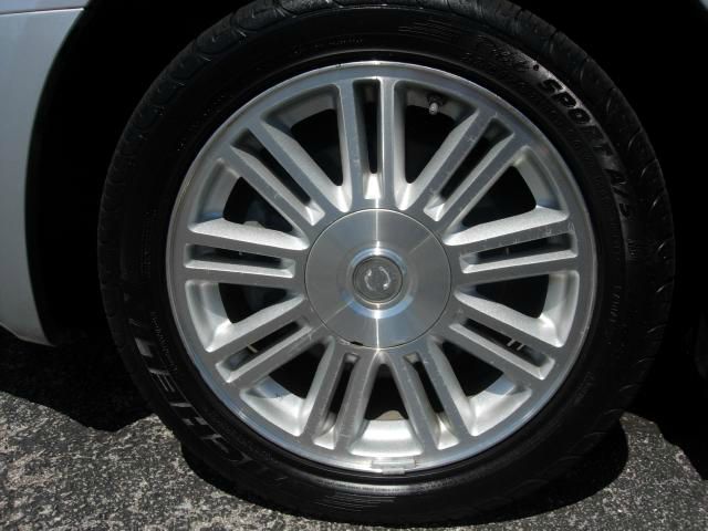 Chrysler 200 2008 photo 2