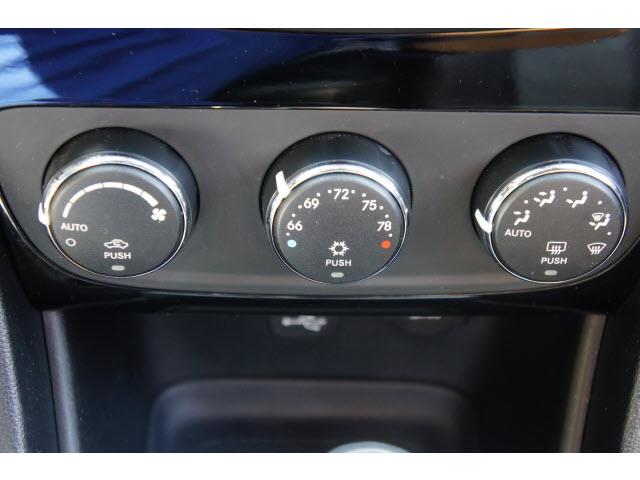 Chrysler 200 SLT 25 Sedan