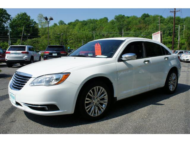 Chrysler 200 2011 photo 18