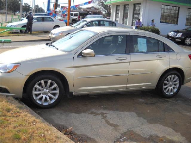 Chrysler 200 2011 photo 4